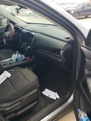 2021 Chevrolet Traverse AWD LT Cloth - Driver's Front Door Image